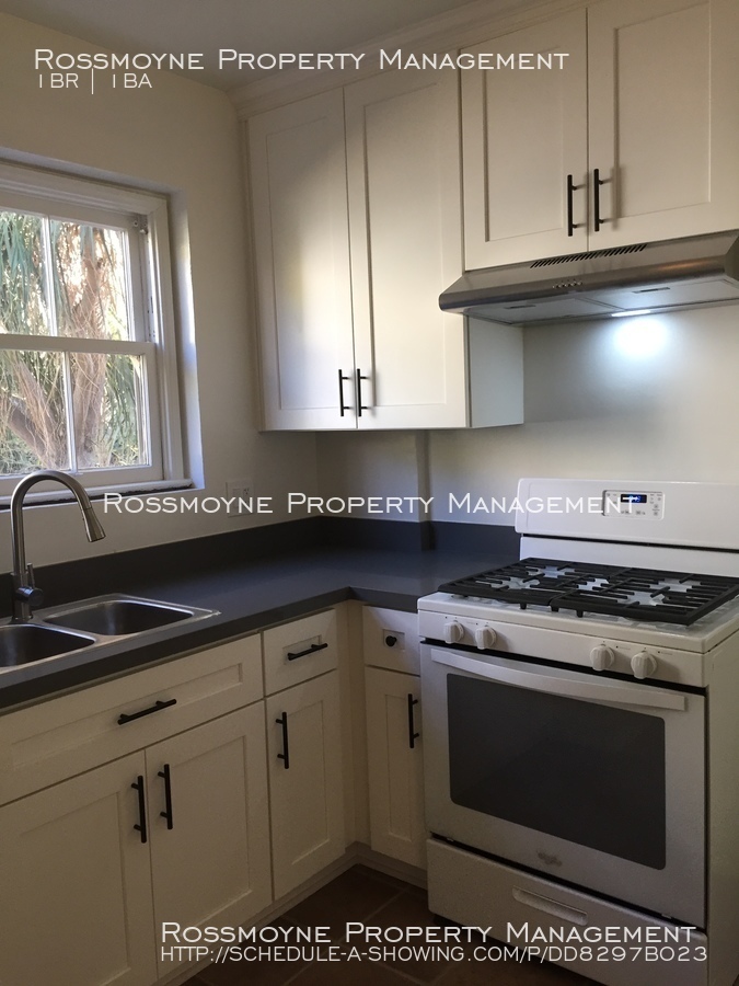 Stunning 1 Bedroom 1 Bath Unit in Desirable Heart of Los Feliz 3421